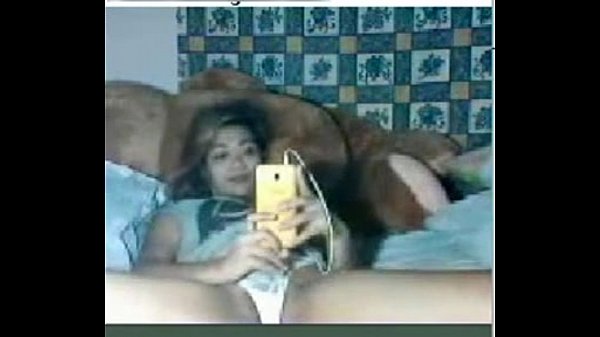 Nửa đêm trốn trong phòng chat sex khoe lồn cho bạn trai
