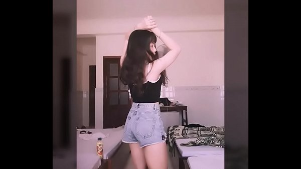Em Thư xinh đẹp dáng ngon lồn múp nhấp cực sướng
