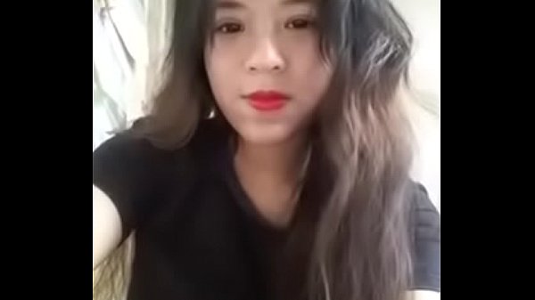 Em teen show bướm hồng
