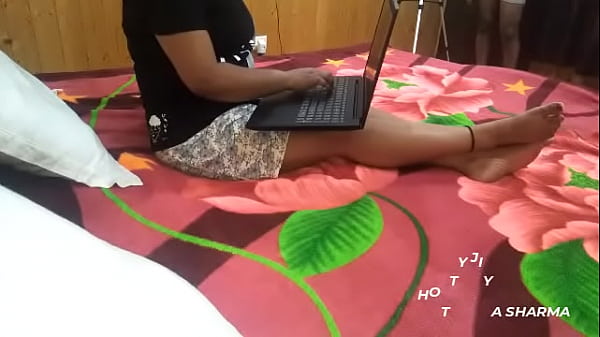 Làm việc xong là địt một nháy