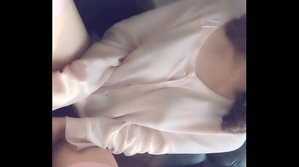 Em học sinh mới lớn lần đầu học show lồn thủ dâm