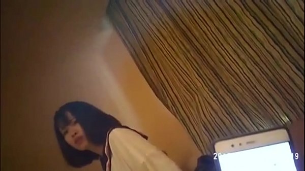 Dắt em sinh viên đại học vào khách sạn địt nhau cực sướng
