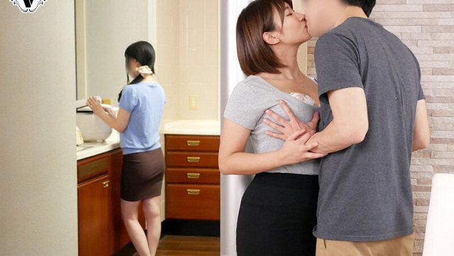 Đến nhà người yêu chơi địt luôn chị gái cuồng dâm